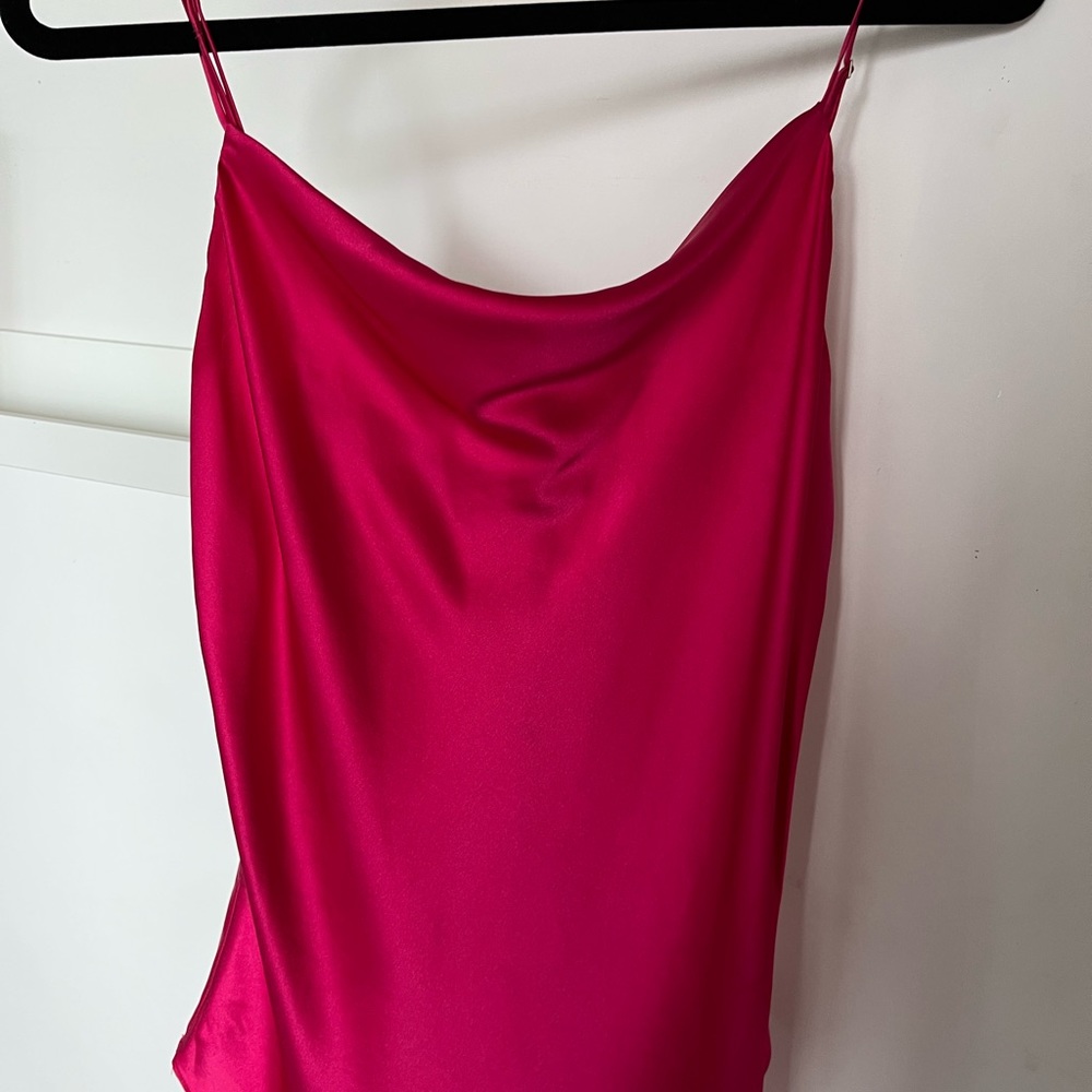 5 a 7 “Cinq a Sept” magenta cami